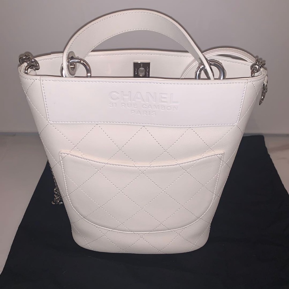 Chanel Sac Cordon top handle bucket quilted white leather silver hardware purse - Picture 2 of 15